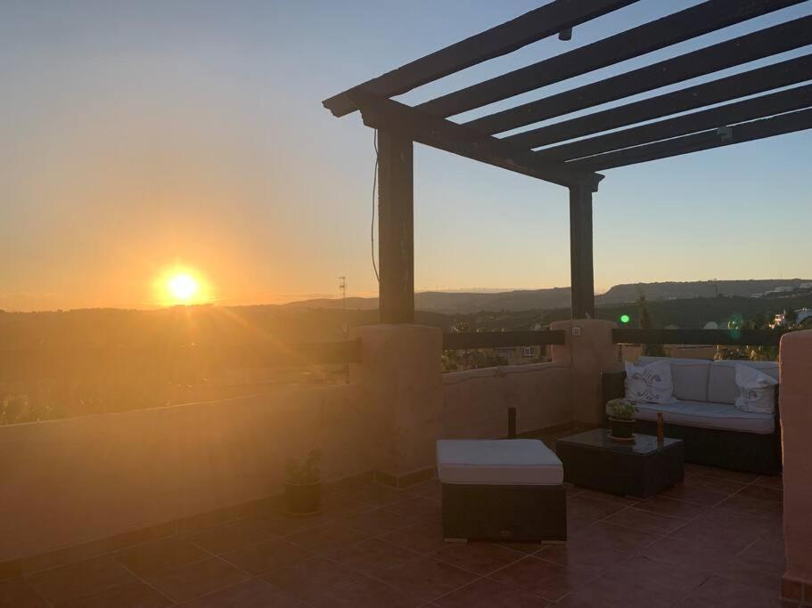Schoenes Penthouse Mit Meerblick Pura Vida Bahia de Casares Екстер'єр фото
